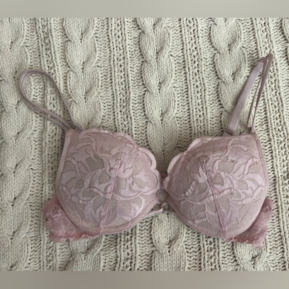 Victoria's Secret Mauve Lace Bra